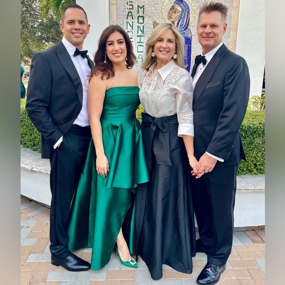 TERI JON gown (one piece) - Picture 6 of 7